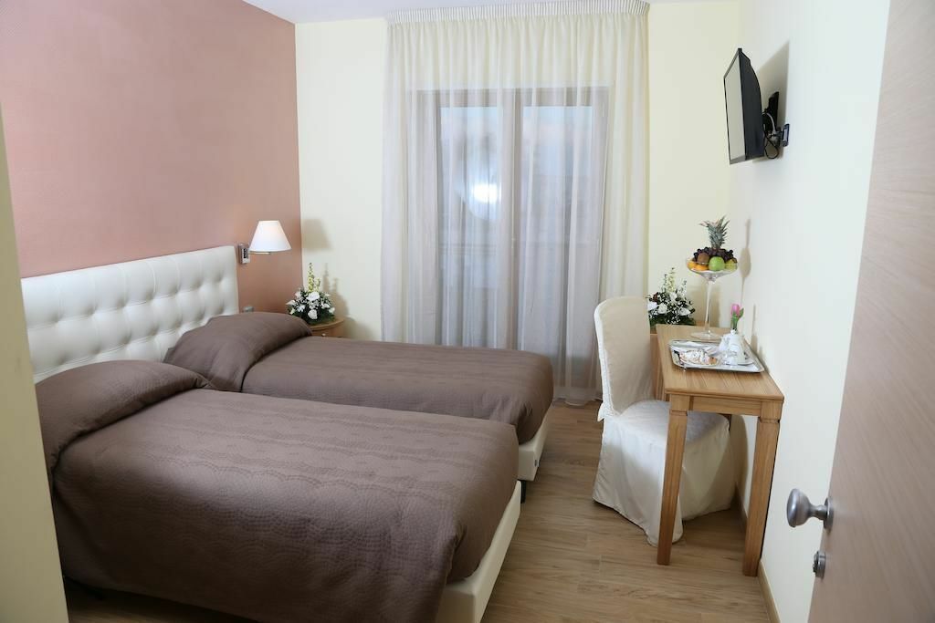 Maison Reale Bed and Breakfast Foggia Buitenkant foto